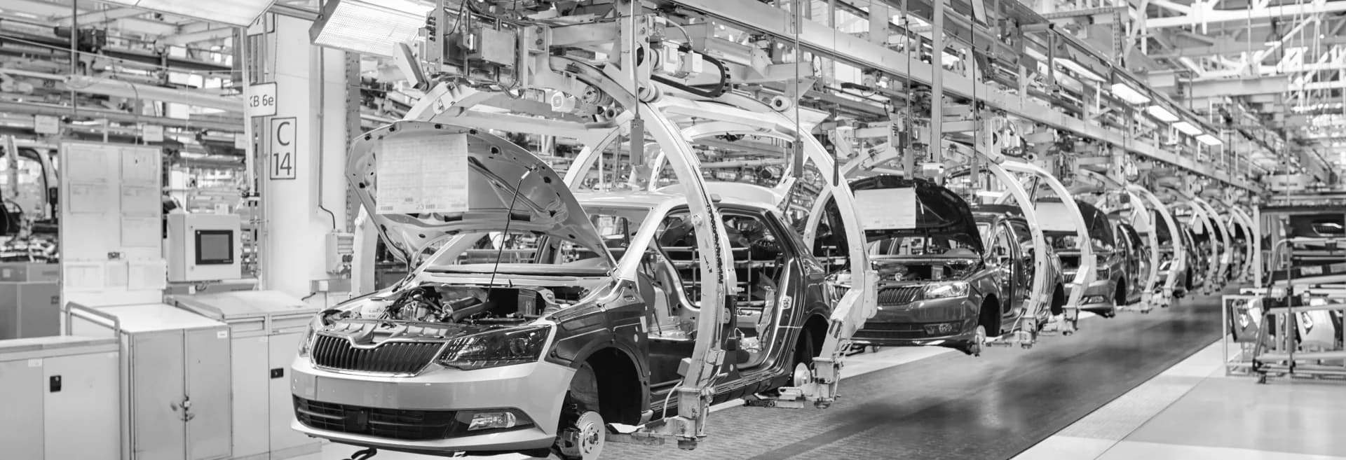 Fabricantes y distribuidores líderes en tornillos para piezas de autos