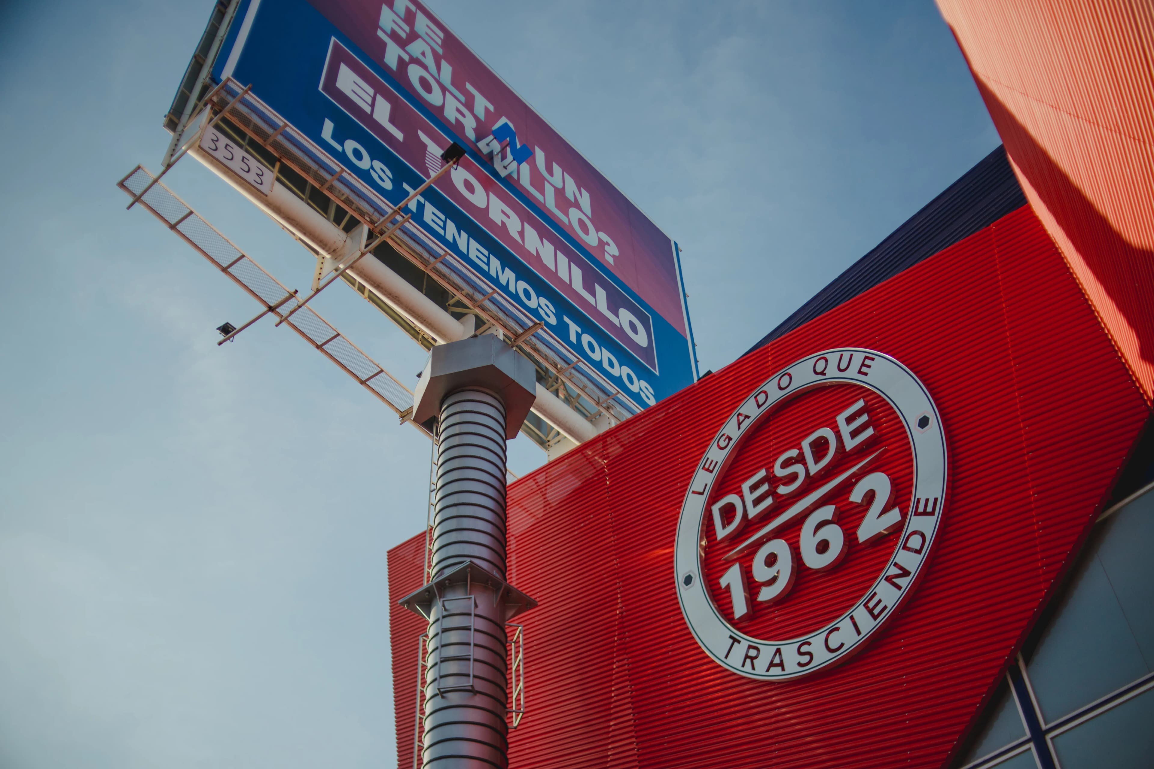 Distribuidor de tornillo en México